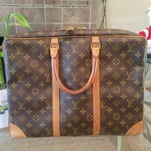 Authentic Louis Vuitton Porte documents